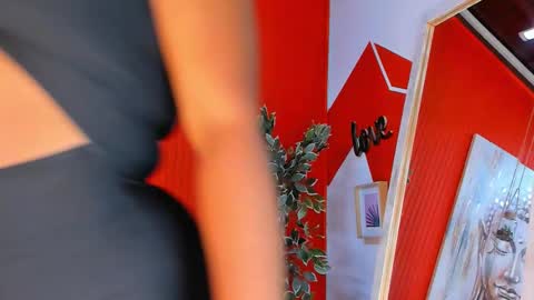 grace online show from 11/28/25, 07:16