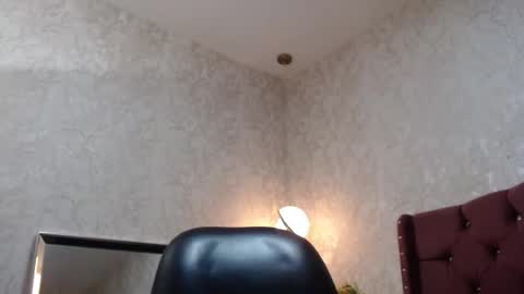 Snapshot of graceblu chatting on 10/04/25, 04:10 Grace online show from 10/04/25, 04:10