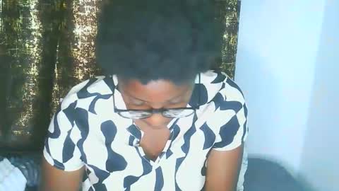 graceessy online show from 10/21/25, 11:44