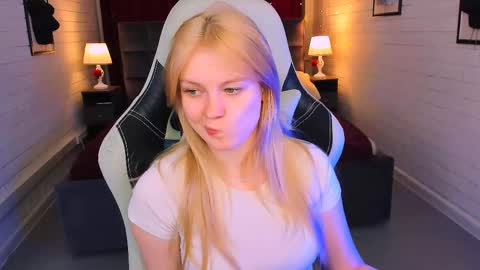 Grace Glamour online show from 02/25/25, 12:03