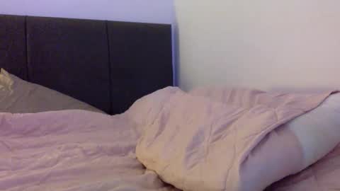 Snapshot of graceloves69 chatting on 10/25/25, 07:49 Grace Loves online show from 10/25/25, 07:49