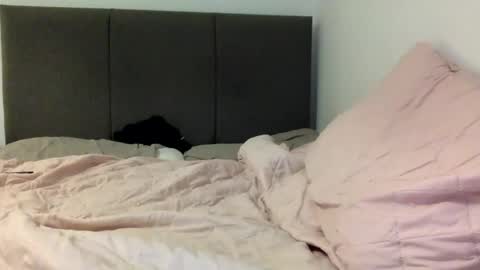 Snapshot of graceloves69 chatting on 12/14/25, 12:32 Grace Loves online show from 12/14/25, 12:32