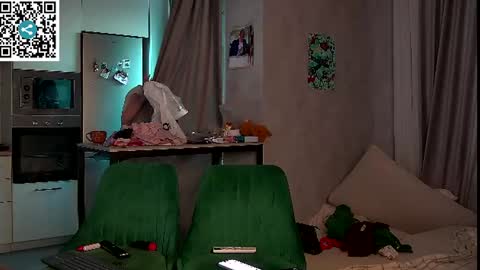Snapshot of gracesecrettt chatting on 06/16/26, 04:42 grace online show from 06/16/26, 04:42