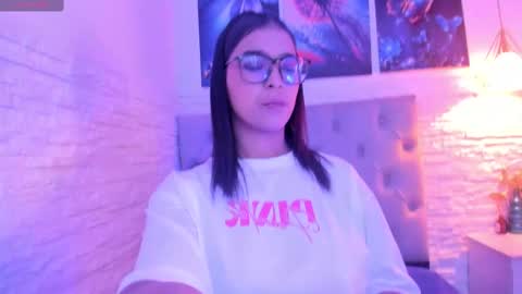 Snapshot of graceymilf999 chatting on 03/05/25, 11:38 Gracey Milf online show from 03/05/25, 11:38