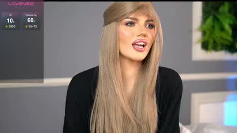 Snapshot of gracianelee chatting on 02/28/25, 11:01 Grace online show from 02/28/25, 11:01