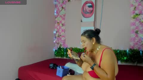 Snapshot of grandmother_milf chatting on 02/02/25, 02:48 Mi Name is violeta online show from 02/02/25, 02:48