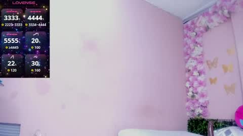 Snapshot of grandmother_milf chatting on 05/13/26, 01:08 Mi Name is violeta online show from 05/13/26, 01:08