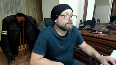 Snapshot of grandor_m chatting on 03/09/25, 04:44 Anthony online show from 03/09/25, 04:44