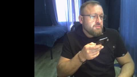 Snapshot of grandor_m chatting on 12/16/25, 11:15 Anthony online show from 12/16/25, 11:15