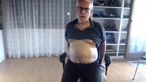 grandpach online show from 11/15/25, 02:35