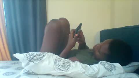 Snapshot of grannylover_ chatting on 02/01/25, 07:15 grannylover_ online show from 02/01/25, 07:15