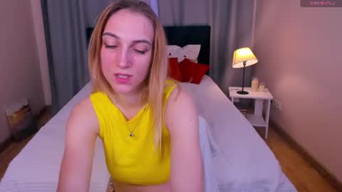 Snapshot of graseflower chatting on 06/24/26, 01:37 Grase online show from 06/24/26, 01:37