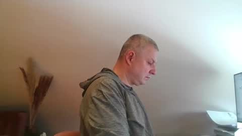 grau197077 online show from 02/03/26, 10:53