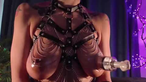 Snapshot of grayce_blossoms24 chatting on 01/13/26, 10:26 grayce blossoms24 online show from 01/13/26, 10:26