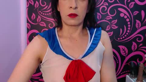 Isabella online show from 11/22/25, 11:53