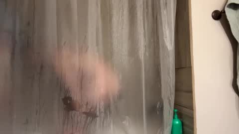 Snapshot of greatest166 chatting on 12/16/25, 04:50 mike Stienburg online show from 12/16/25, 04:50