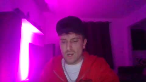 Snapshot of greatgoetze chatting on 11/05/25, 01:05 greatgoetze online show from 11/05/25, 01:05