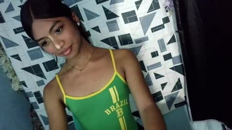 Kaira online show from 04/14/26, 02:06