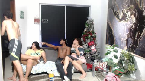 Snapshot of grecia_millercol chatting on 12/17/24, 03:28 grecia_millercol online show from 12/17/24, 03:28