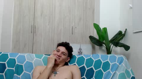 Snapshot of grecia_millercol chatting on 12/30/24, 01:37 grecia_millercol online show from 12/30/24, 01:37