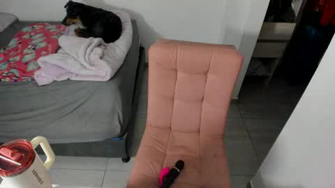 Snapshot of greciaruiz chatting on 05/18/26, 04:07 GreciaRuiz online show from 05/18/26, 04:07