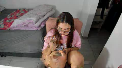 Snapshot of greciaruiz chatting on 05/26/26, 01:23 GreciaRuiz online show from 05/26/26, 01:23