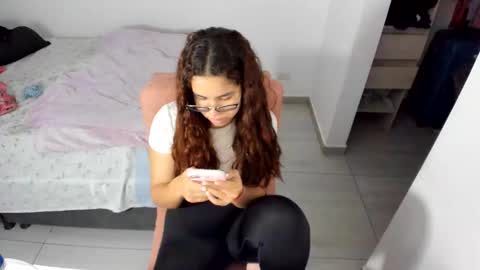 Snapshot of greciaruiz chatting on 06/10/26, 12:55 GreciaRuiz online show from 06/10/26, 12:55