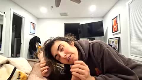 Snapshot of greekgodandgoddess chatting on 10/29/25, 04:59 greekgodandgoddess online show from 10/29/25, 04:59