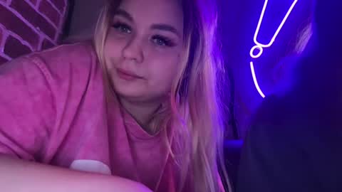 Lina 3 online show from 08/09/26, 11:09
