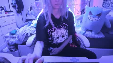 Snapshot of greeneyedlovexo chatting on 02/11/25, 02:57 GreenEyedLovexo online show from 02/11/25, 02:57