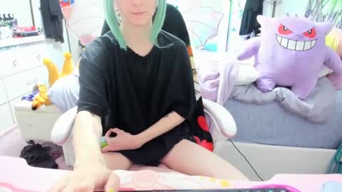 Snapshot of greeneyedlovexo chatting on 09/23/25, 04:10 GreenEyedLovexo online show from 09/23/25, 04:10
