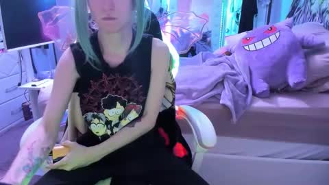 GreenEyedLovexo online show from 04/22/26, 06:31