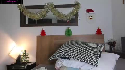 Juan online show from 12/08/24, 03:43