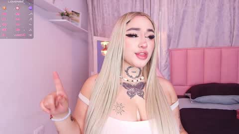 Snapshot of greennbella chatting on 01/08/25, 07:03 online show from 01/08/25, 07:03