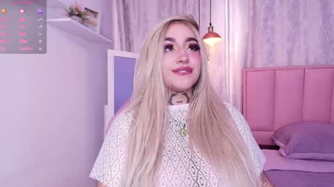 Snapshot of greennbella chatting on 01/14/25, 07:11 online show from 01/14/25, 07:11