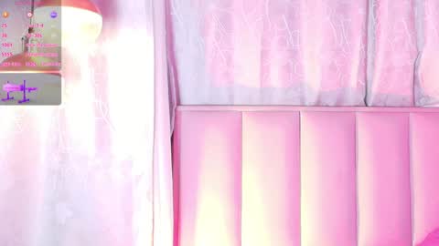 Snapshot of greennbella chatting on 02/01/25, 10:13 online show from 02/01/25, 10:13