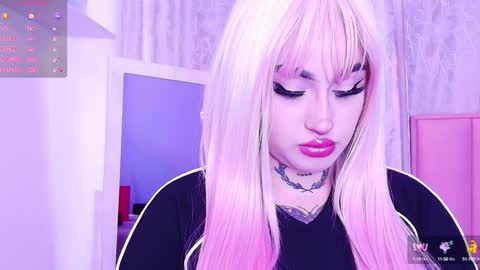 Snapshot of greennbella chatting on 02/08/25, 07:05 online show from 02/08/25, 07:05