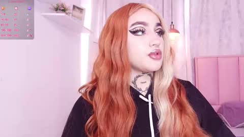 Snapshot of greennbella chatting on 02/15/25, 07:06 online show from 02/15/25, 07:06