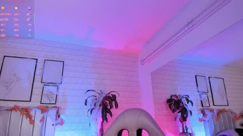 Snapshot of greennbella chatting on 10/21/25, 07:14 online show from 10/21/25, 07:14