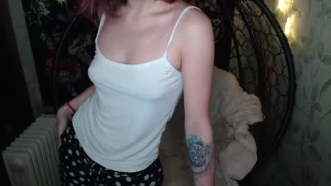 Lina online show from 12/18/25, 10:21