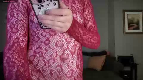 Snapshot of greenxxxqueen chatting on 06/19/26, 04:28 SexQueen Nikki online show from 06/19/26, 04:28