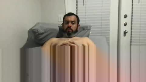 Snapshot of greg78652 chatting on 10/24/25, 02:19 greg78652 online show from 10/24/25, 02:19