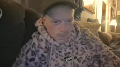 first time doing this online show from 02/19/26, 03:57