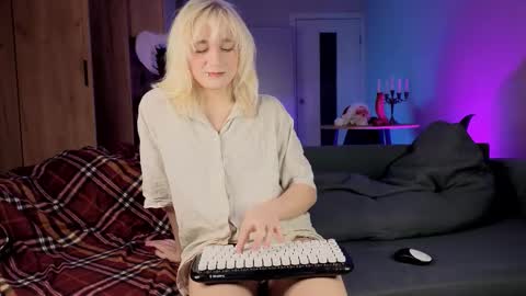 Greg-independent model online show from 12/13/25, 10:04