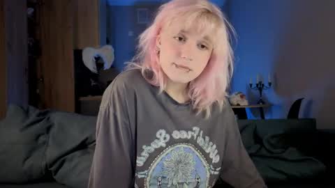 Greg-independent model online show from 04/22/26, 09:27