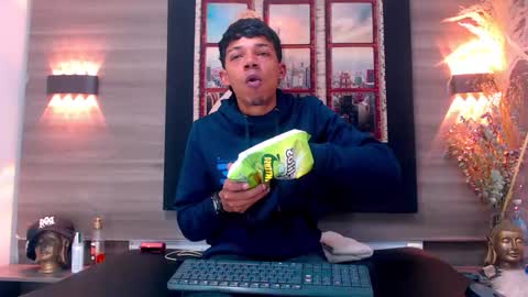 GregorySforza online show from 12/02/25, 07:09