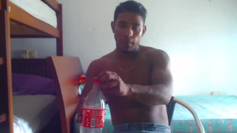 Snapshot of gregory_x chatting on 02/08/25, 07:27 Gregory max online show from 02/08/25, 07:27