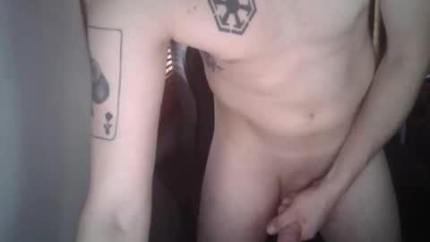 Snapshot of greloz chatting on 10/31/25, 09:27 greloz online show from 10/31/25, 09:27