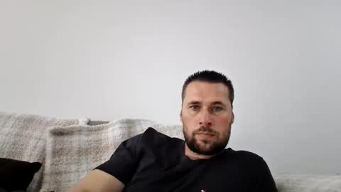 Snapshot of grenade20 chatting on 10/29/25, 06:53 Grenade online show from 10/29/25, 06:53