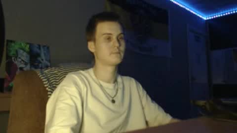 Snapshot of greonn chatting on 12/23/24, 05:54 Felix online show from 12/23/24, 05:54